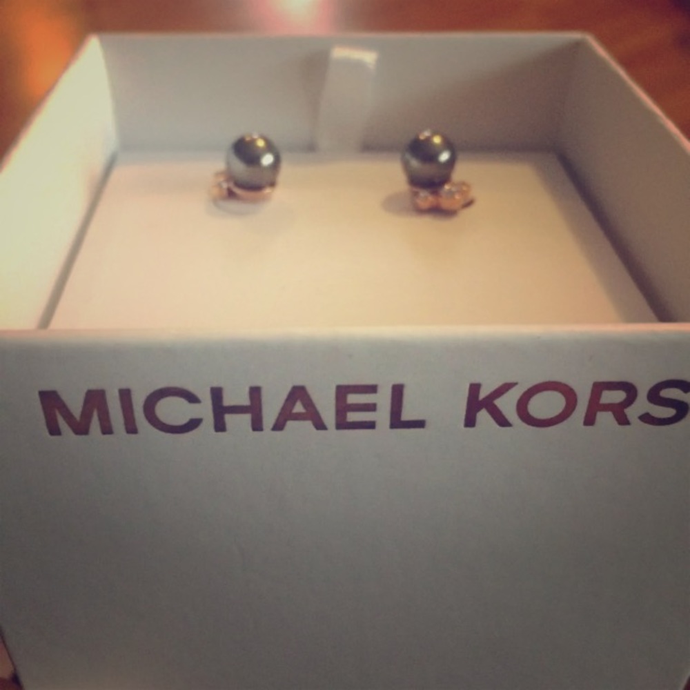 Authentic micheal Kors pearl earrings